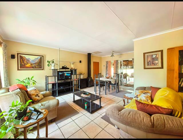 3 BEDROOM HOUSE FOR SALE IN VAALPARK